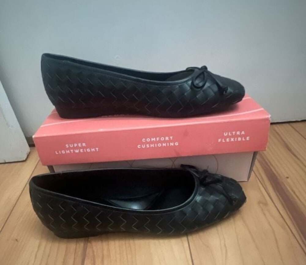 Easy Spirit Black Woven Ballet Flats Size 6.5M